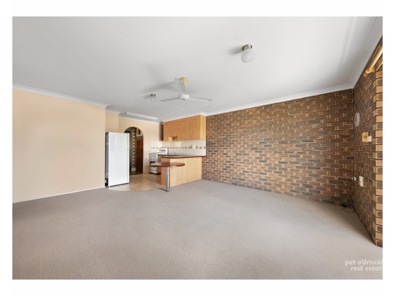 4/223 Denham Street, The Range QLD 4700