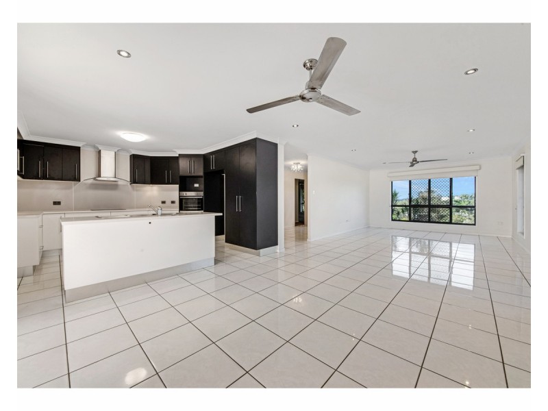 3 Connemara Drive, Kawana QLD 4701