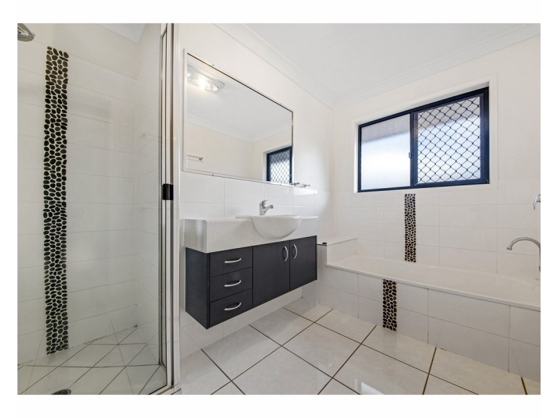 3 Connemara Drive, Kawana QLD 4701