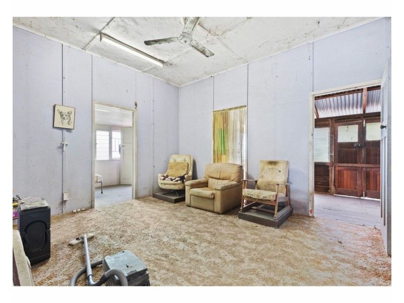 69 Sunray Avenue, Bouldercombe QLD 4702