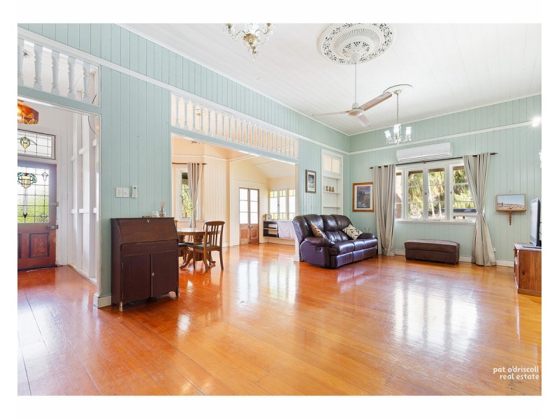 6 Bauhinia Terrace, The Range QLD 4700