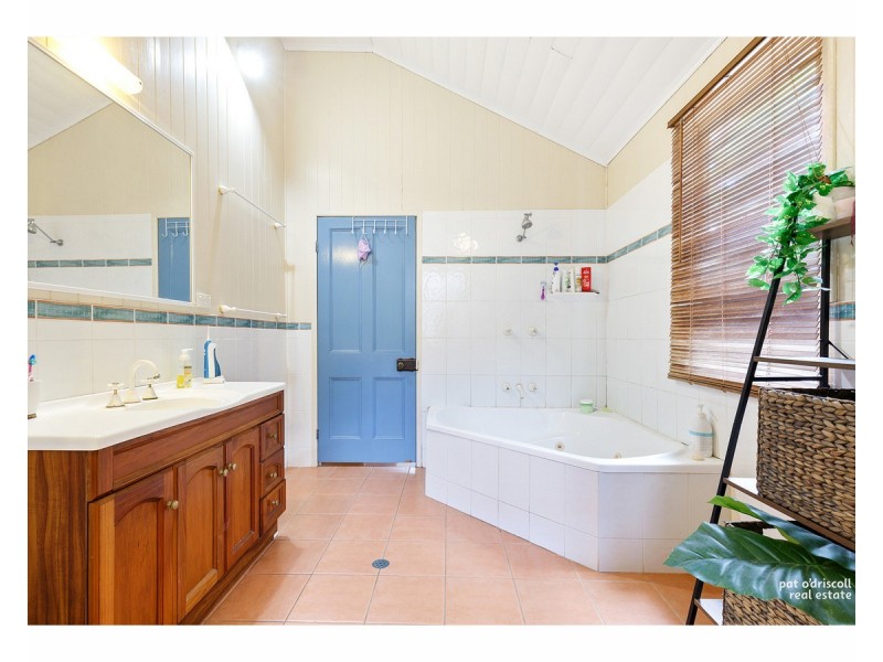 6 Bauhinia Terrace, The Range QLD 4700