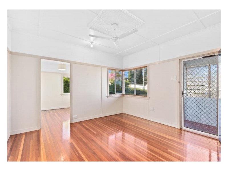 8 Cairns Street, The Range QLD 4700