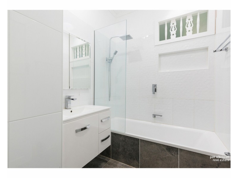 12 Wentworth Terrace, The Range QLD 4700