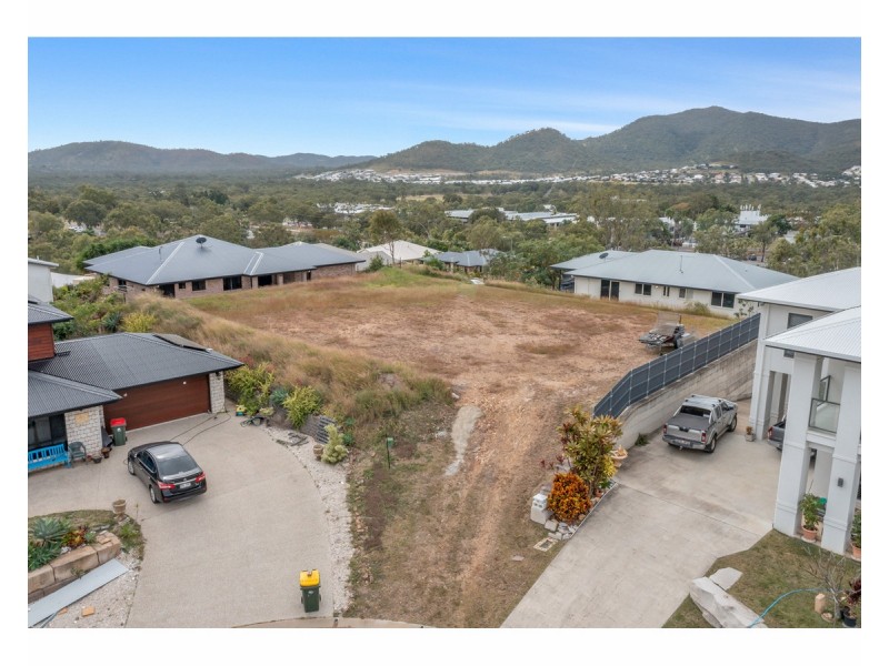 16 Hodda Drive, Kawana QLD 4701
