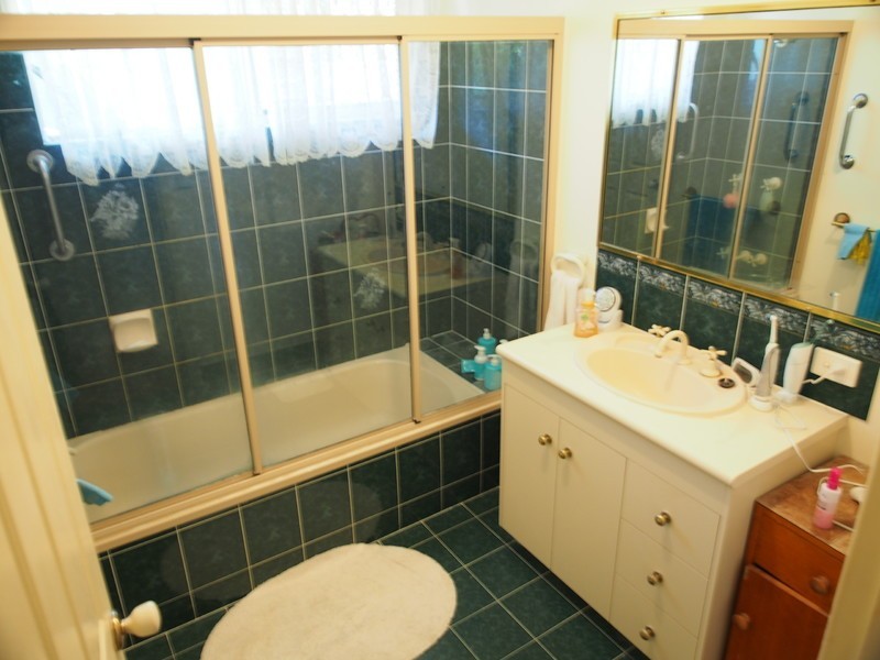 15 Mackay Street, Lakes Creek QLD 4701