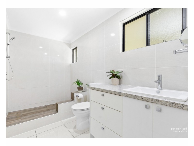 1048 Belmont Road, Glendale QLD 4711