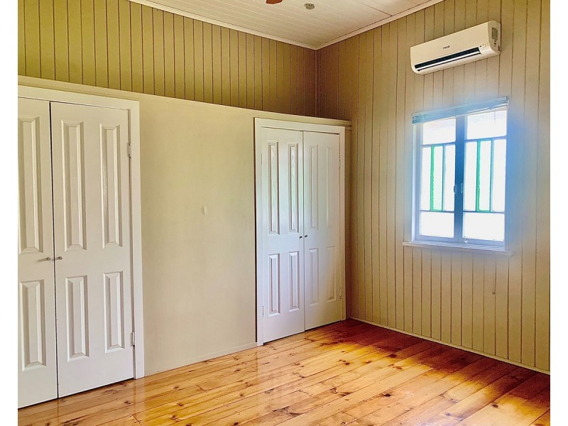 8 Bertram Street, Park Avenue QLD 4701