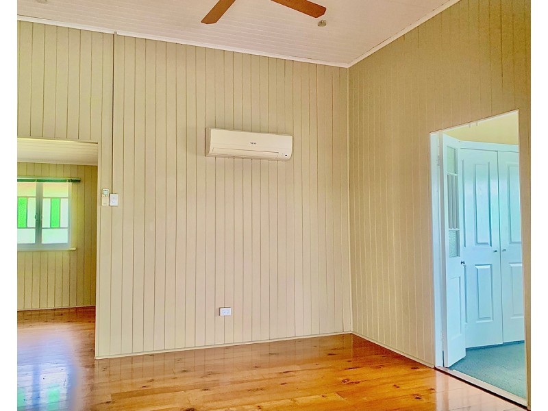 8 Bertram Street, Park Avenue QLD 4701