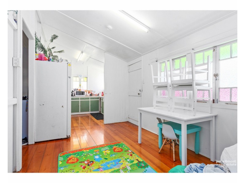 26 Brighton Street, Berserker QLD 4701
