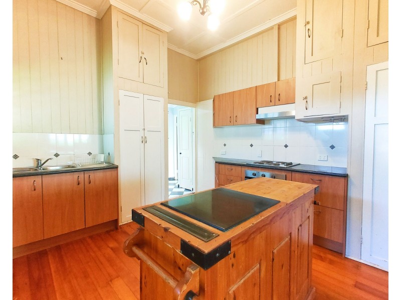 127 Rundle Street, Wandal QLD 4700