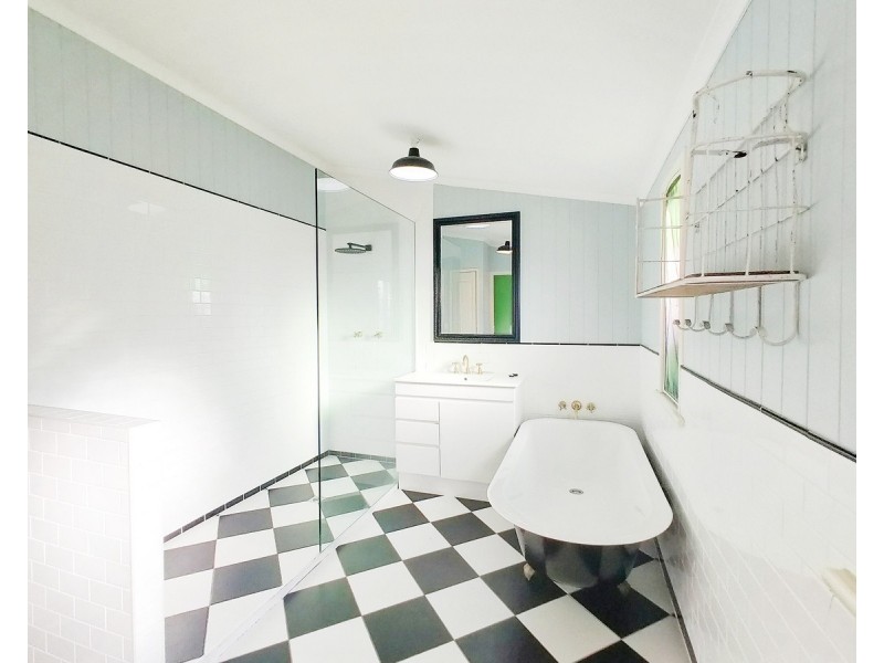 127 Rundle Street, Wandal QLD 4700