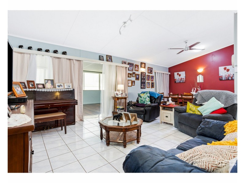15 Mary Street, The Range QLD 4700