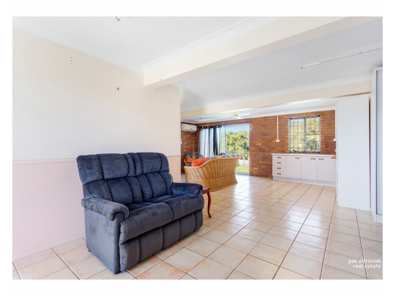 5 Bates Street, Park Avenue QLD 4701