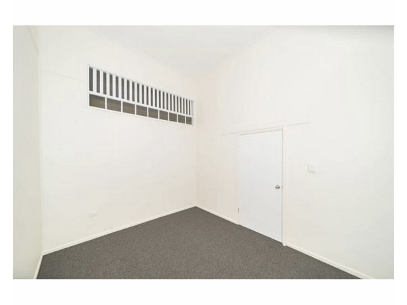 2/84 Alma Street, Rockhampton City QLD 4700