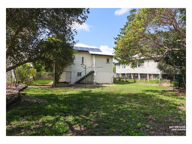 33 Thomasson Street, Park Avenue QLD 4701