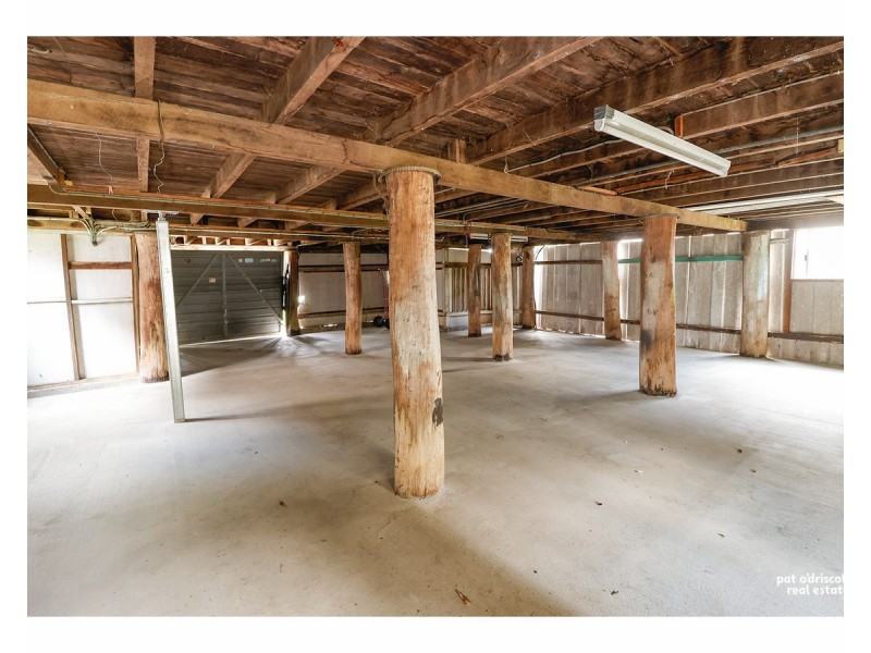 33 Thomasson Street, Park Avenue QLD 4701