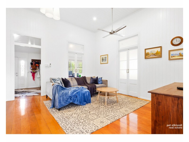 10 Ward Street, The Range QLD 4700
