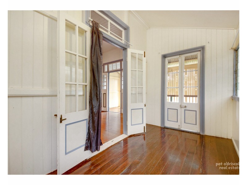 6 Brae Street, The Range QLD 4700