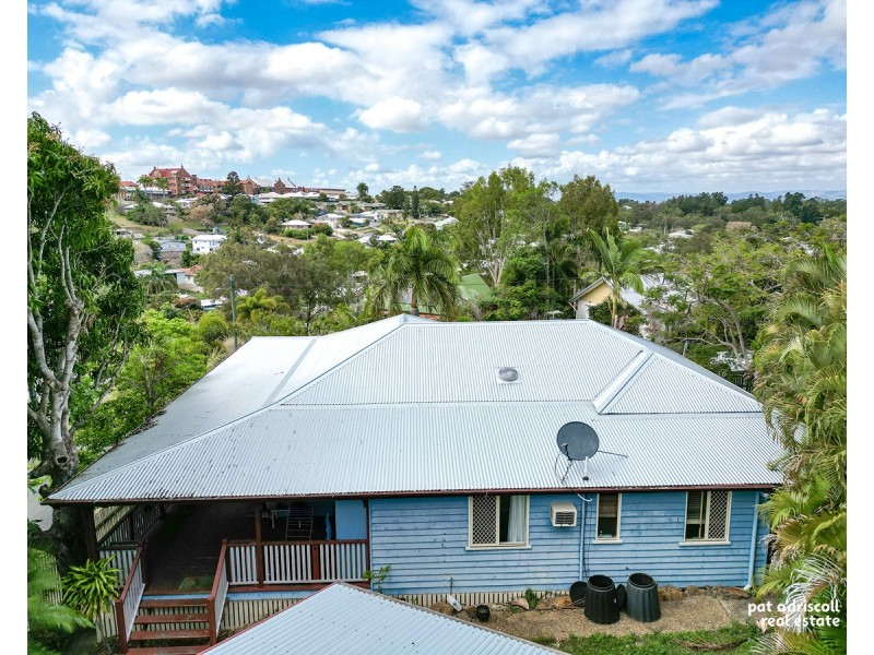 2 Bowen Terrace, The Range QLD 4700