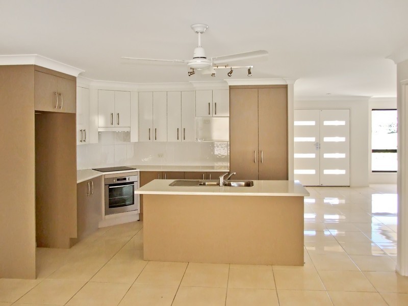 8 Benrhys Court, Rockyview QLD 4701
