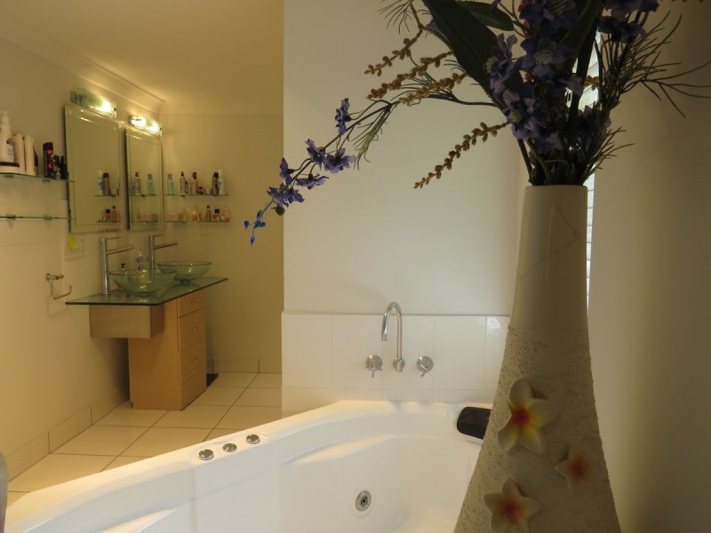 18 Constantia Crescent, Frenchville QLD 4701