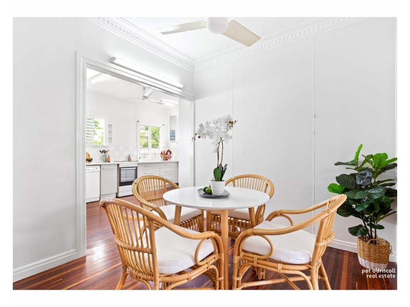 38 Cousins Street, The Range QLD 4700