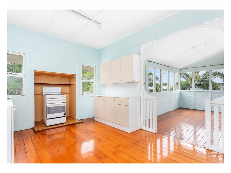 300 Kent Street, Depot Hill QLD 4700
