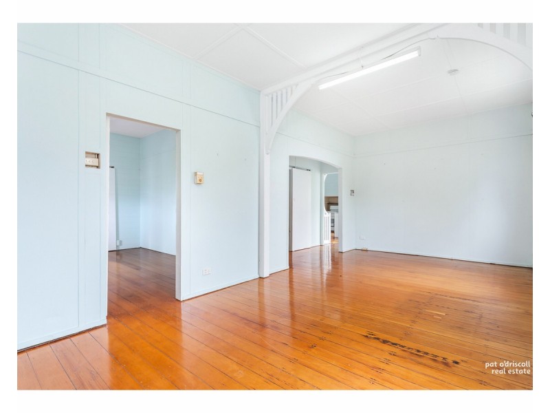 300 Kent Street, Depot Hill QLD 4700