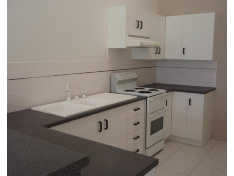 2/194 North Street, West Rockhampton QLD 4700