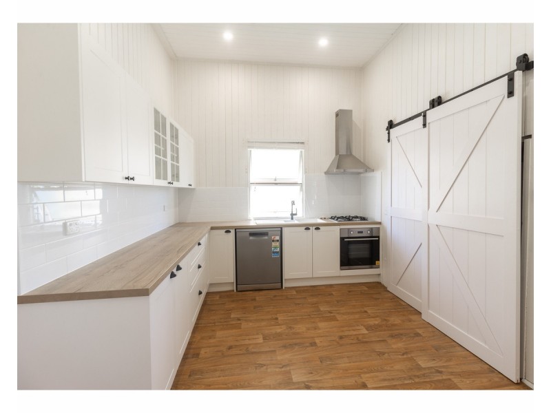 4 Parnell Street, Allenstown QLD 4700