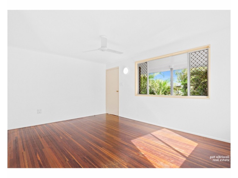 102 Sheehy Street, Park Avenue QLD 4701