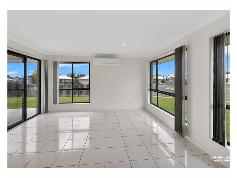 27 Benjamin Drive, Gracemere QLD 4702