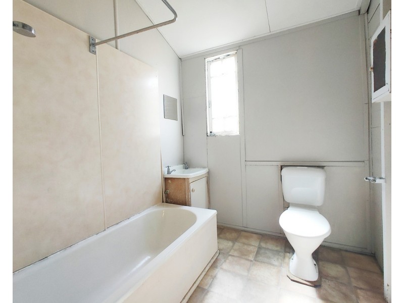 1/120 Denison Street, Rockhampton City QLD 4700