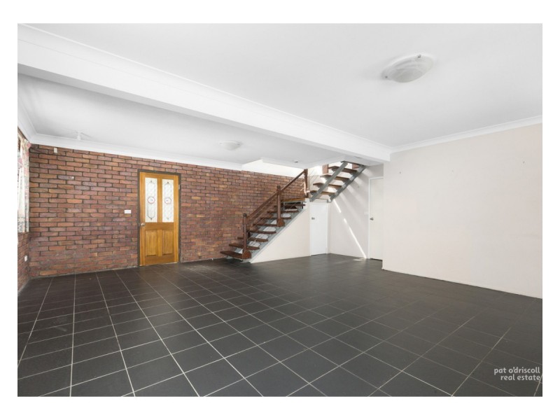 18 Munro Street, Kawana QLD 4701