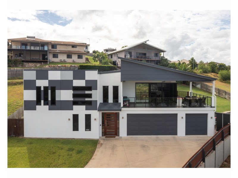 7 Foale Court, Kawana QLD 4701