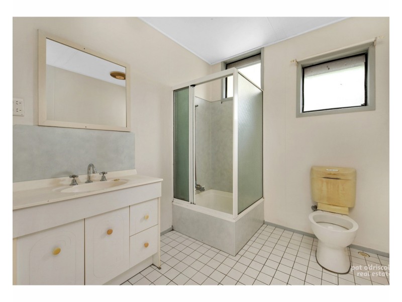 2/7 Reaney Street, Berserker QLD 4701