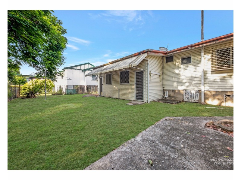 2/7 Reaney Street, Berserker QLD 4701