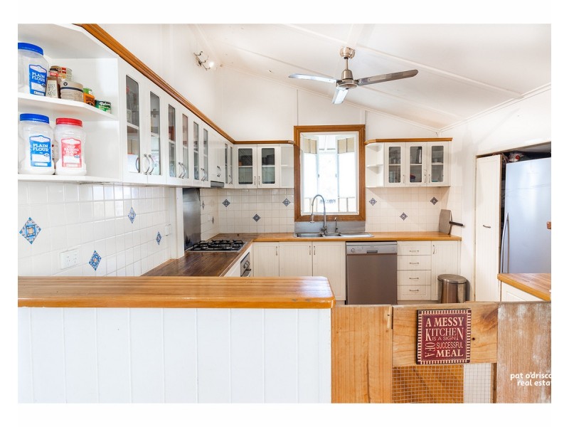 79 Armstrong Street, Berserker QLD 4701