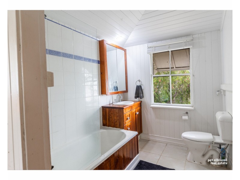 79 Armstrong Street, Berserker QLD 4701