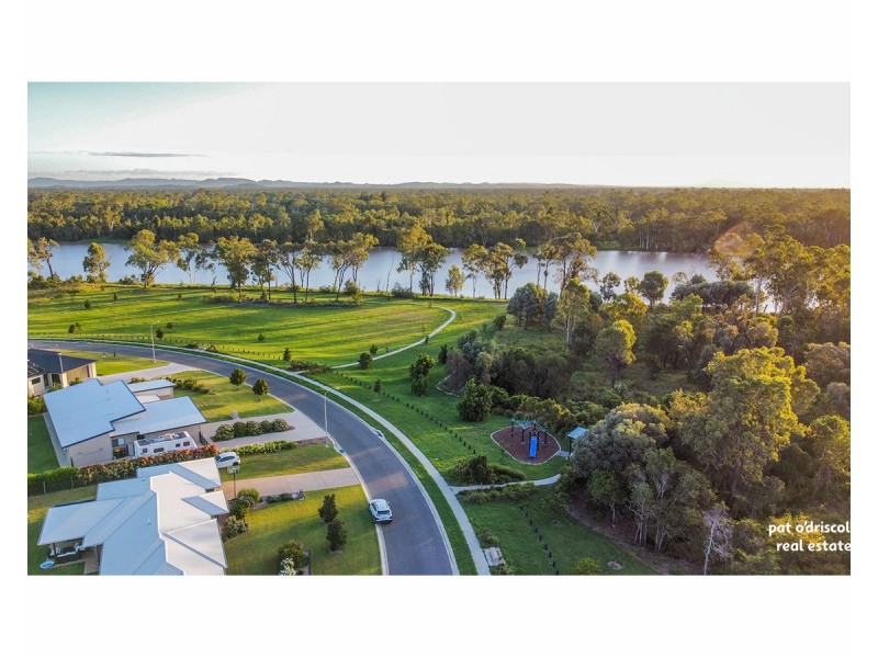 15 Riverside Drive, Parkhurst QLD 4702
