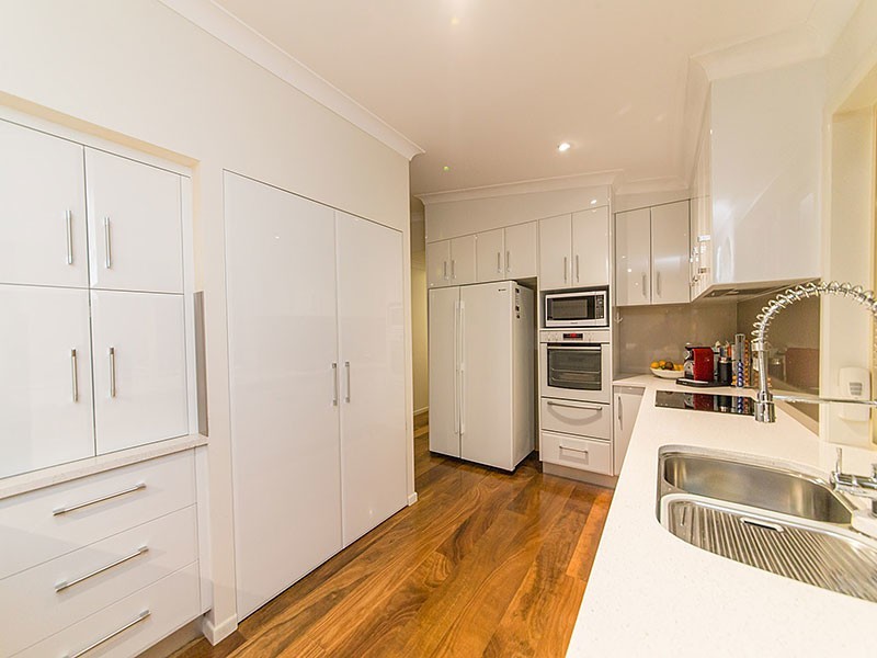 124B Quarry Street, The Range QLD 4700