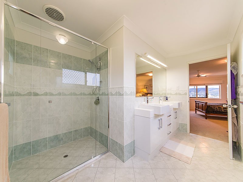 124B Quarry Street, The Range QLD 4700
