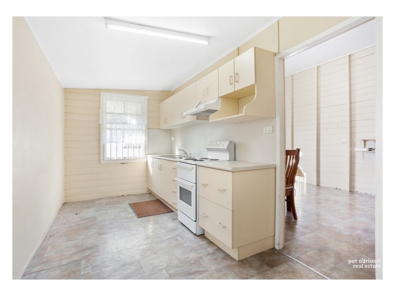 32 Denning Street, Park Avenue QLD 4701