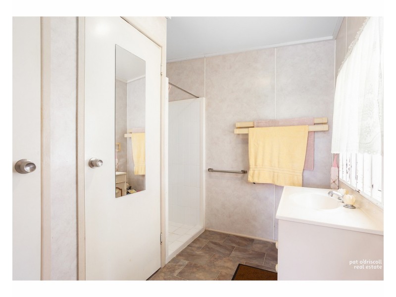 32 Denning Street, Park Avenue QLD 4701