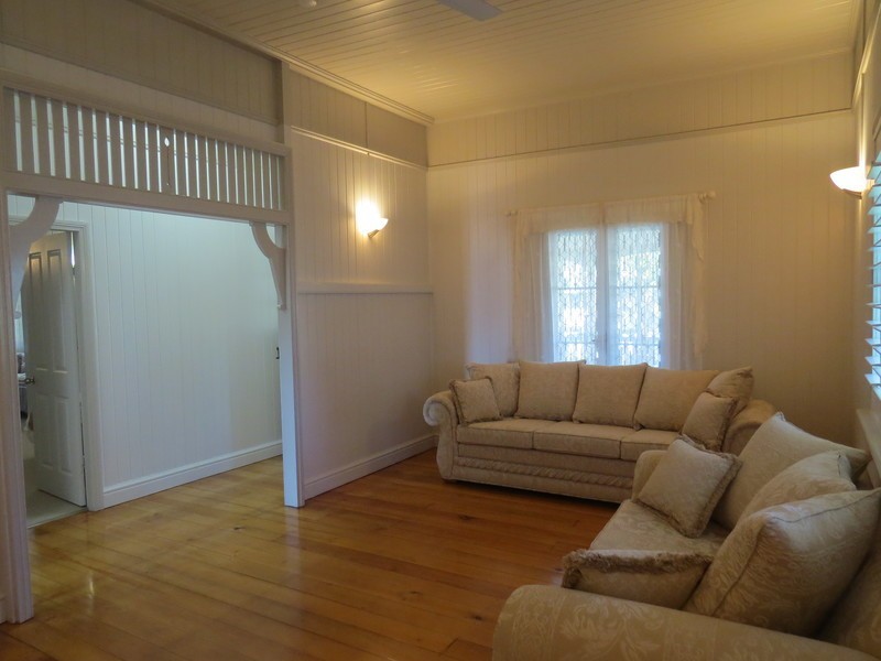 36 Brecknell Street, The Range QLD 4700