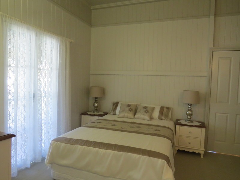 36 Brecknell Street, The Range QLD 4700