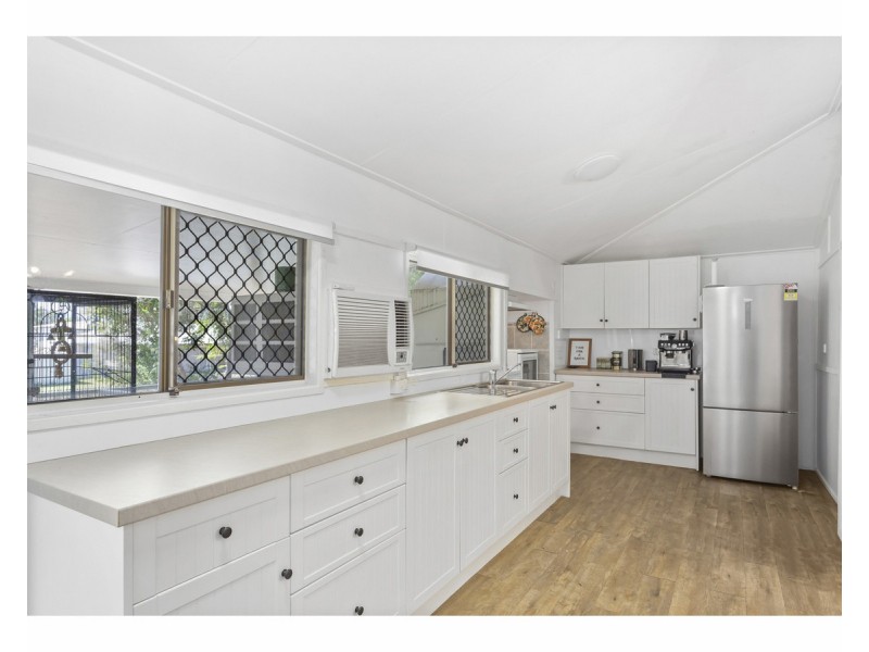 18 Ross Street, Allenstown QLD 4700