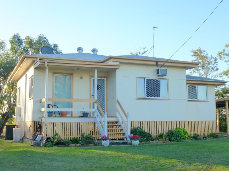 18 Parris Street, Park Avenue QLD 4701