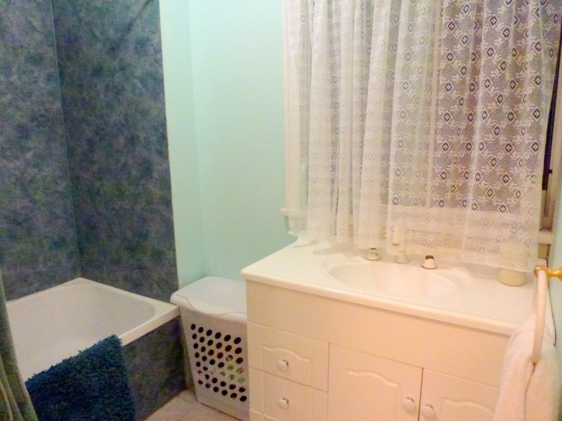 18 Parris Street, Park Avenue QLD 4701